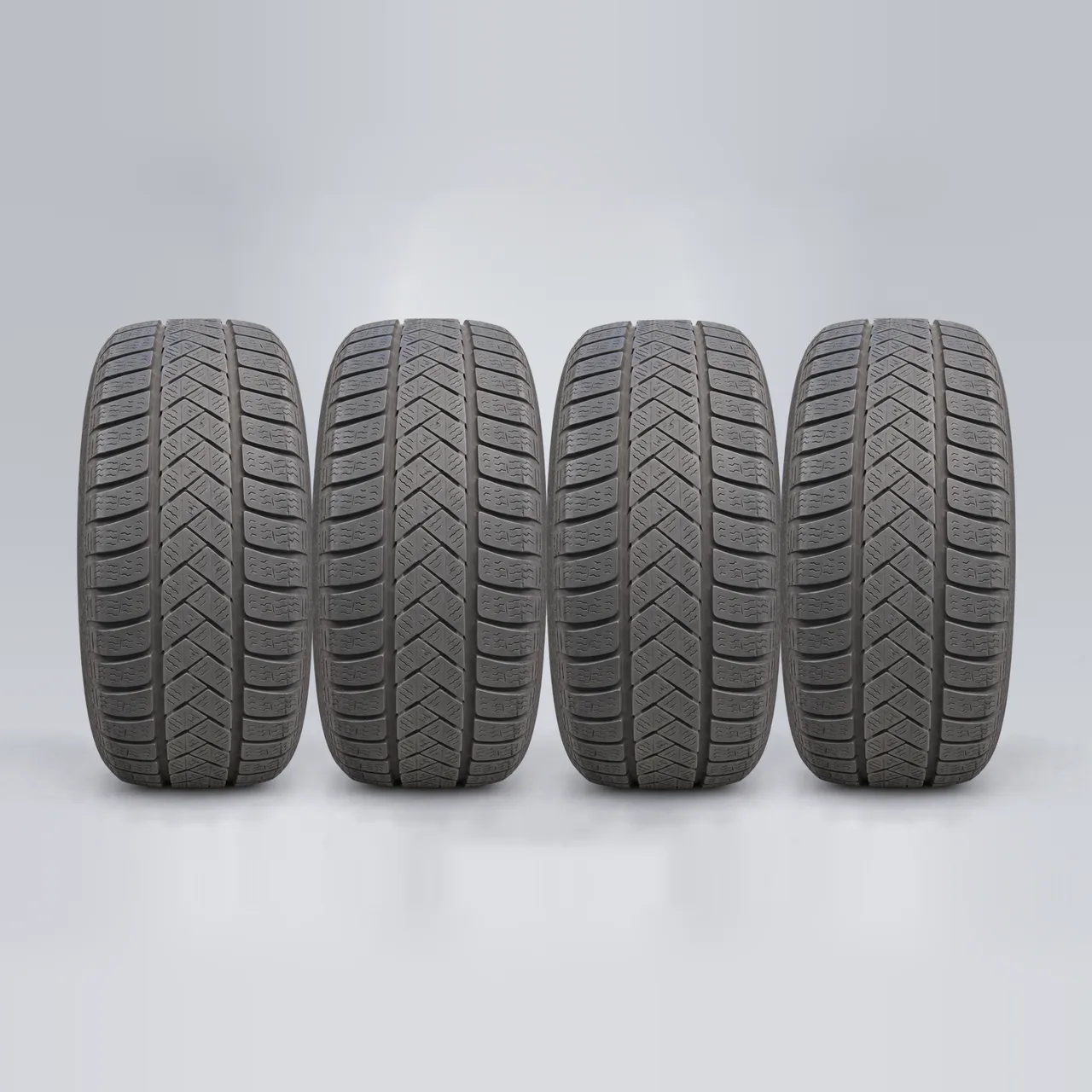 PIRELLI SOTTOZERO 3, 4 gomme, battistrada 5 mm