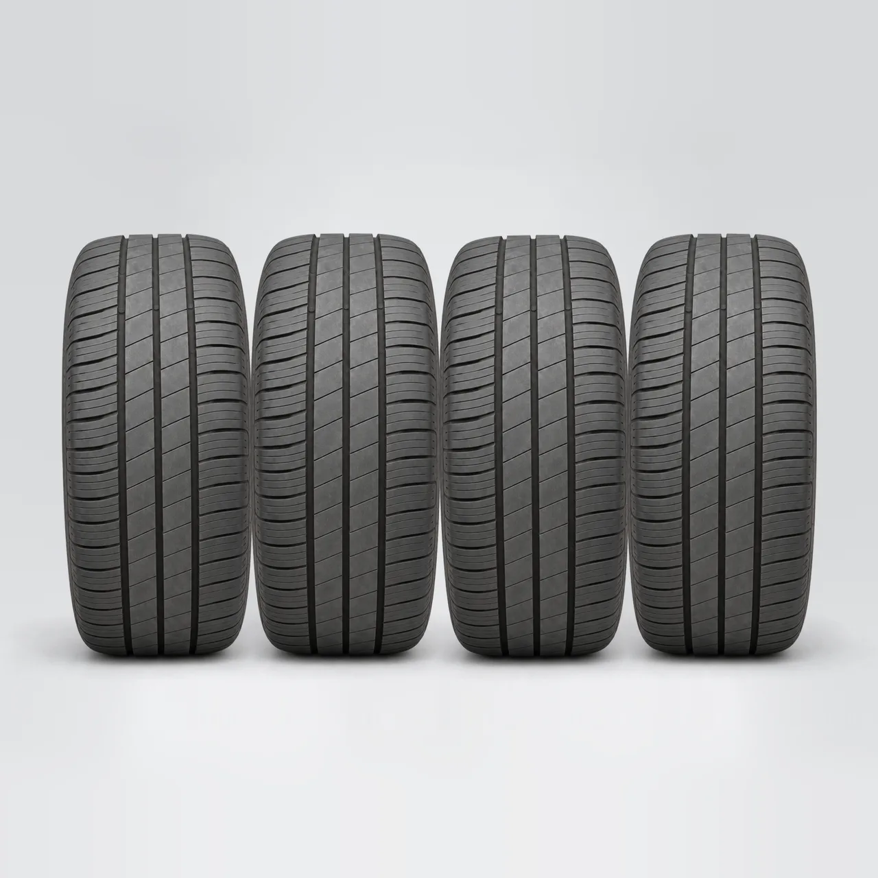 GOODYEAR EFFICIENT GRIP PERFORMANCE, 4 gomme, battistrada 7 mm