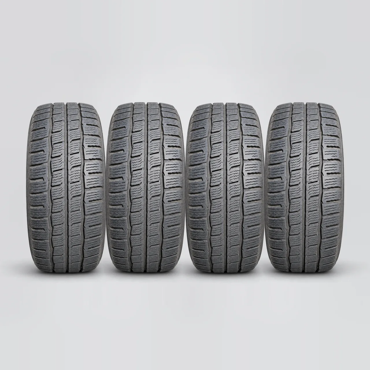 KUMHO WINTER PORTRAN CW51, 4 gomme, battistrada 8 mm